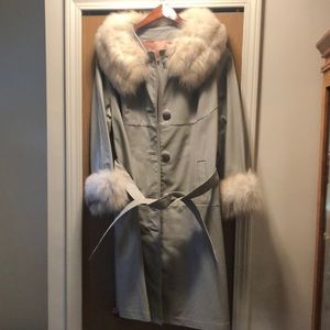 Women’s Leather Coat with Real fur!!